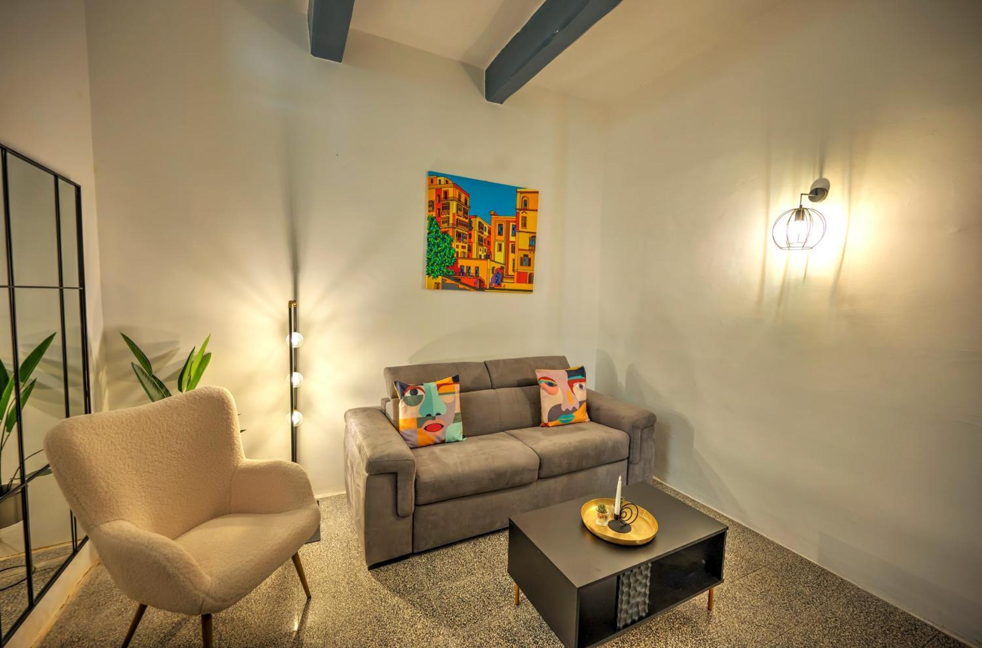 Duplex Tastefully Furnished Flat In Mcop1-1 Apartment *
