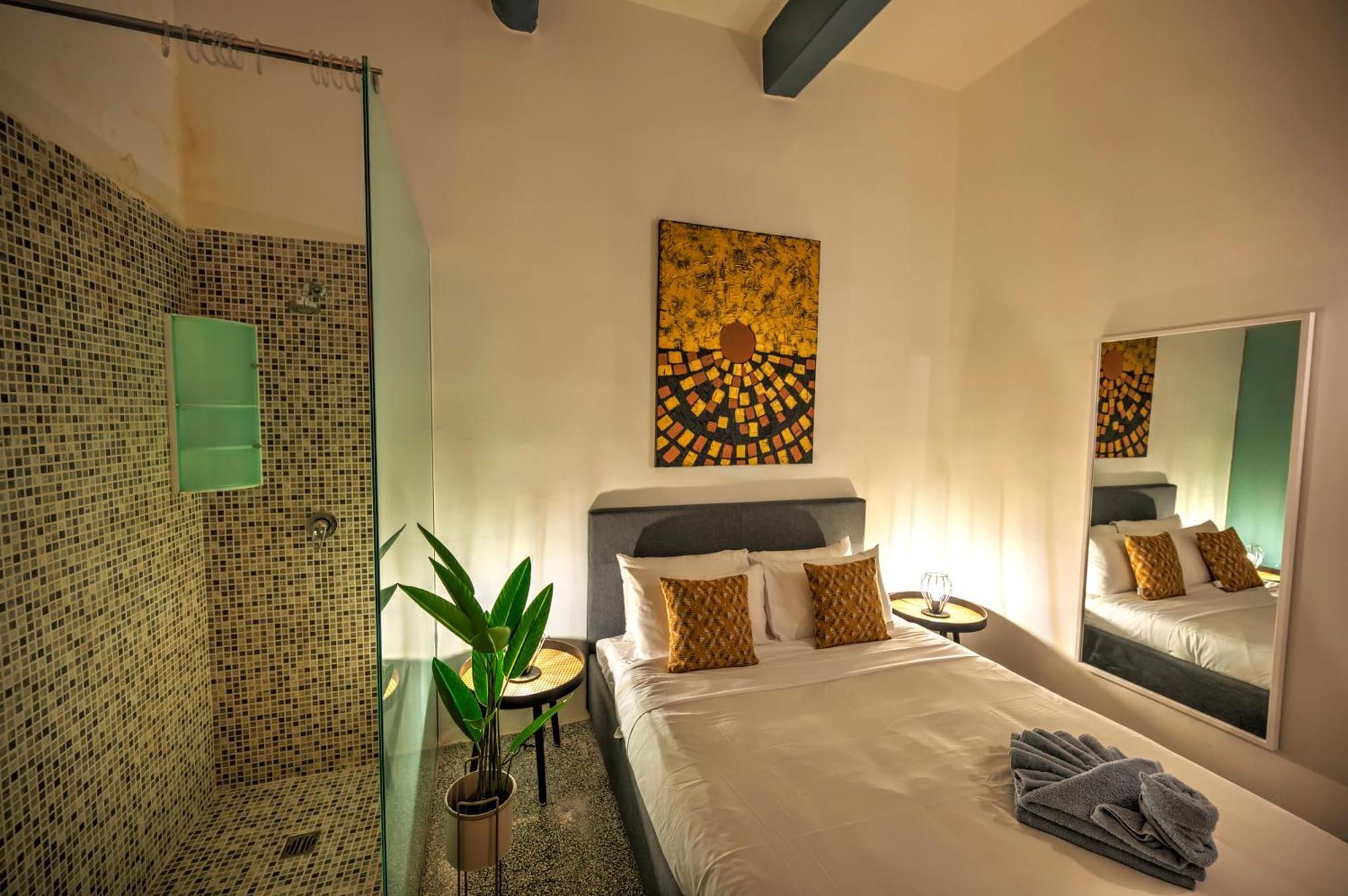 Duplex Tastefully Furnished Flat In Mcop1-1 Apartment *