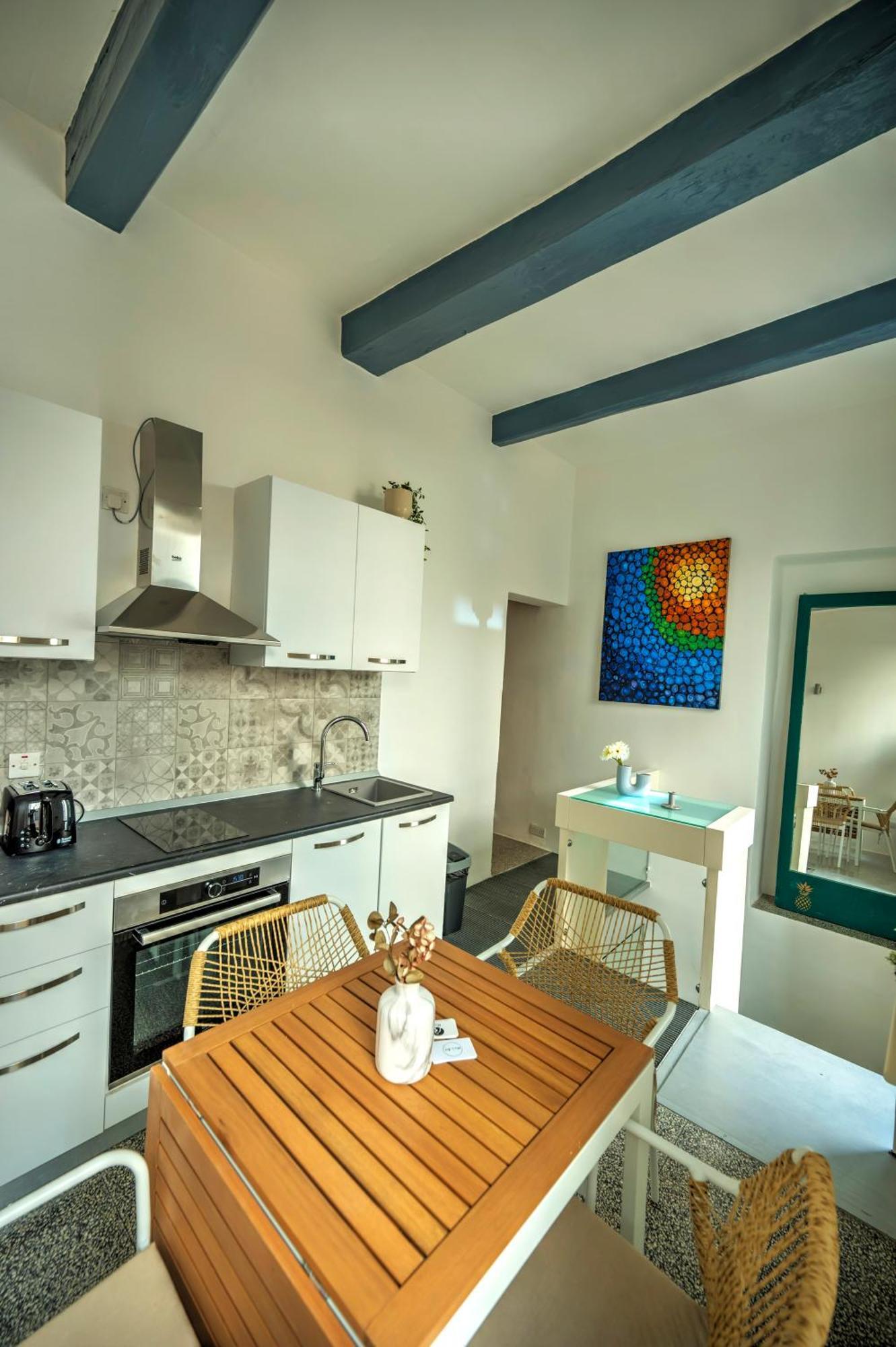Duplex Tastefully Furnished Flat In Mcop1-1 * Valletta