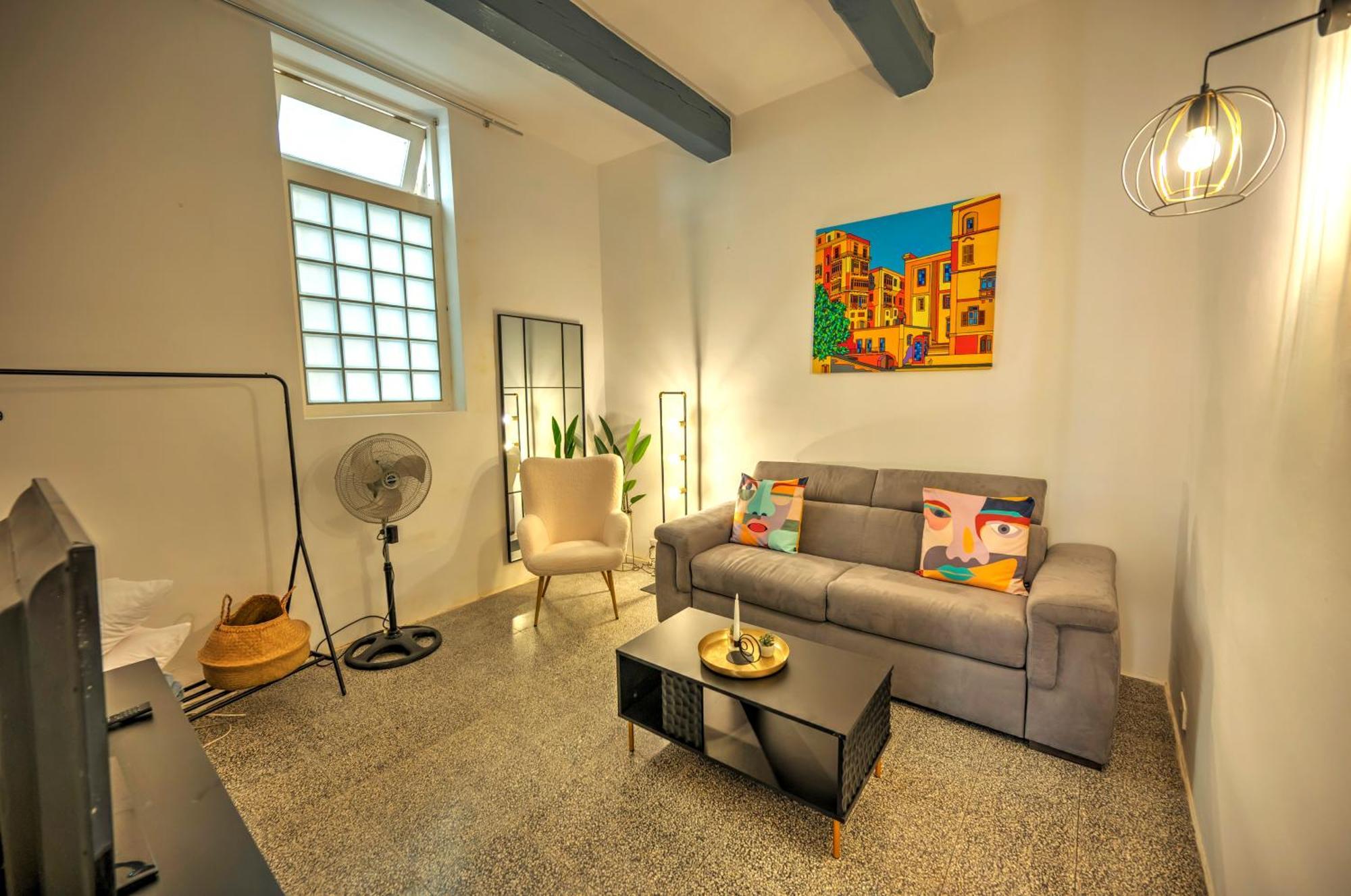 Duplex Tastefully Furnished Flat In Mcop1-1 Apartment Valletta