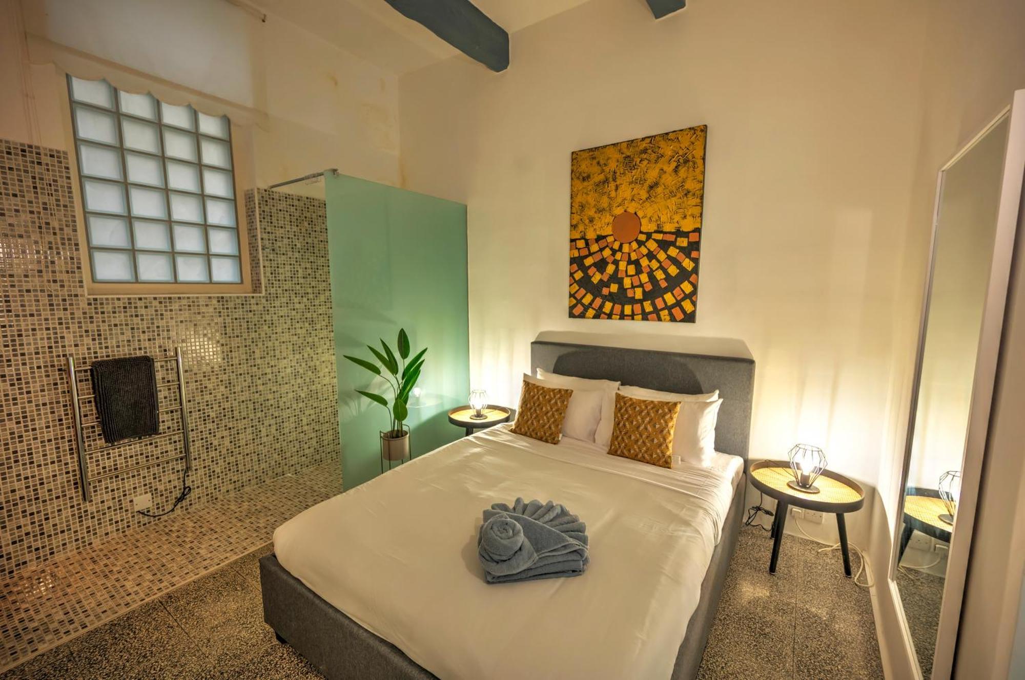 Duplex Tastefully Furnished Flat In Mcop1-1 *
